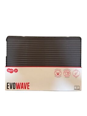 NWT Tech21 EvoWave Apple MacBook Pro 14 in Case